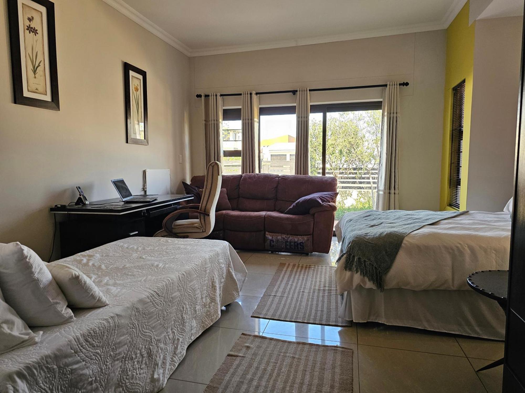 Cora'S Boutique Bed & Breakfast Swakopmund Buitenkant foto