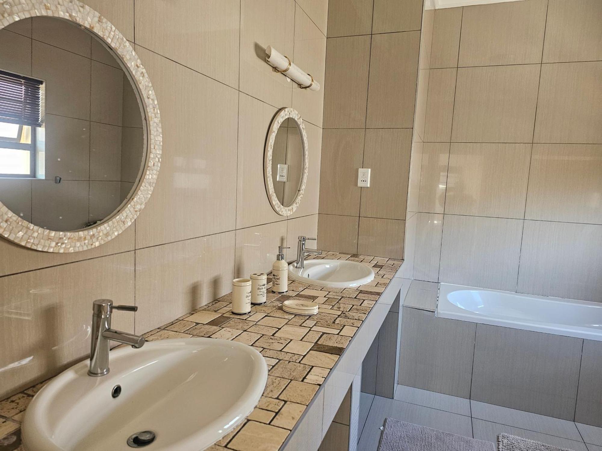 Cora'S Boutique Bed & Breakfast Swakopmund Buitenkant foto