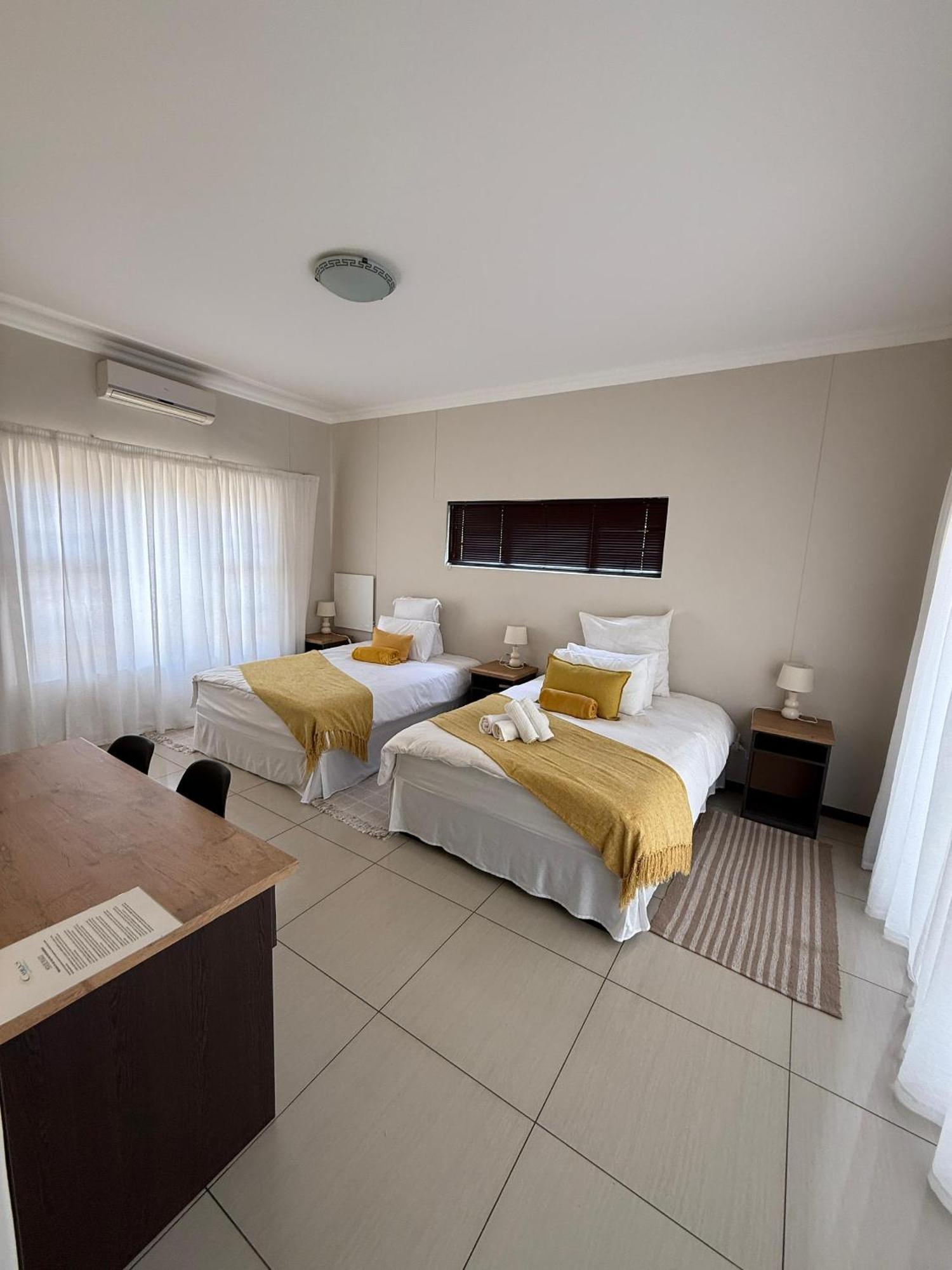 Cora'S Boutique Bed & Breakfast Swakopmund Buitenkant foto