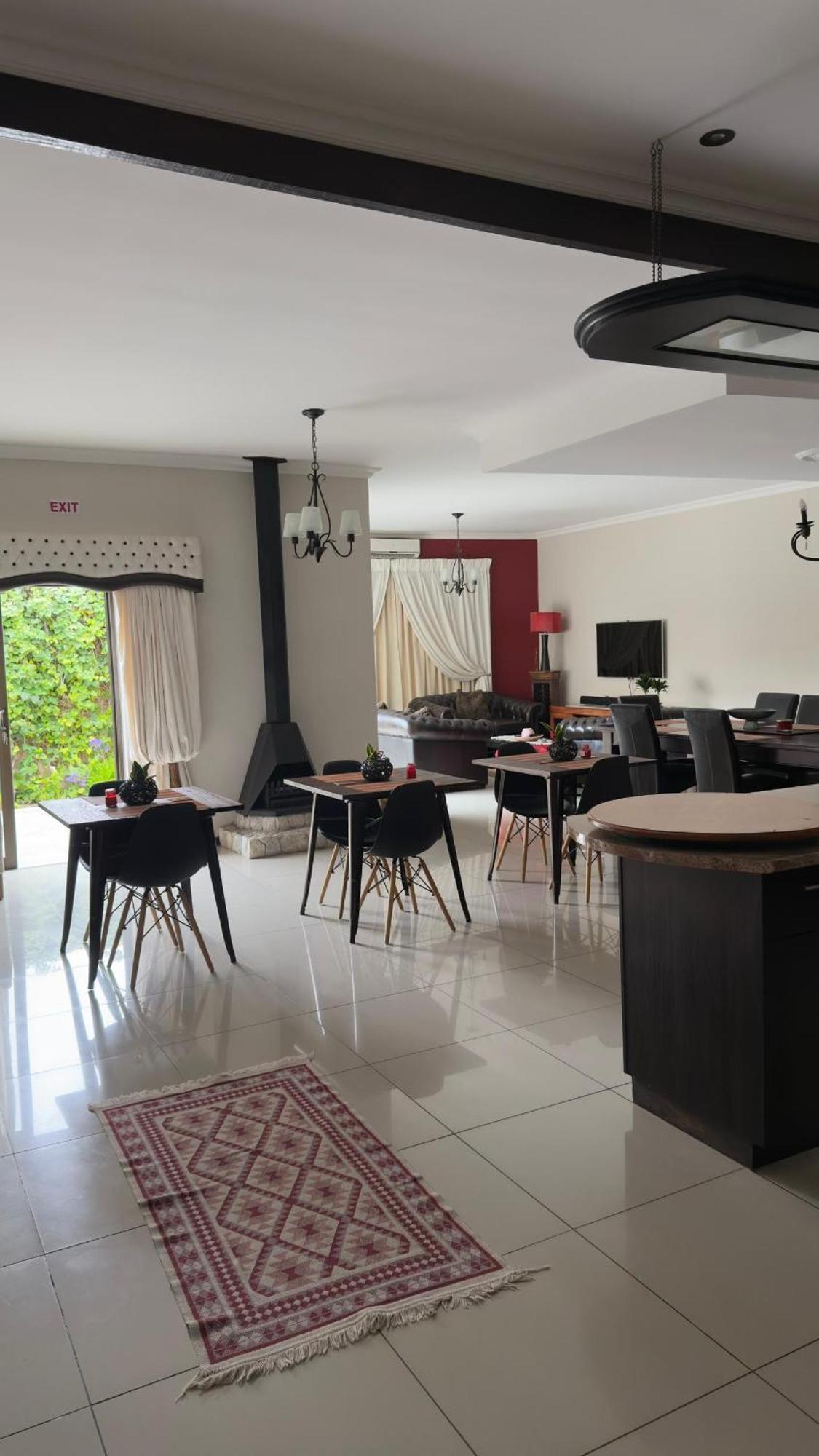 Cora'S Boutique Bed & Breakfast Swakopmund Buitenkant foto